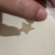 味付け海苔完食!残った容器で影遊び