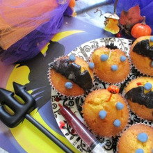 ハロウィン!吸血こうもりのかぼちゃカップケーキ