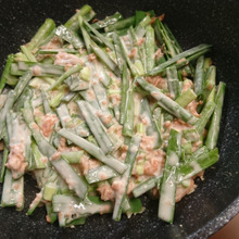 カリッと鮭とニラのチヂミ