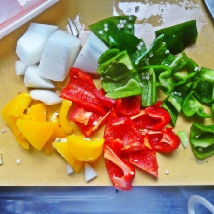 野菜をきる。