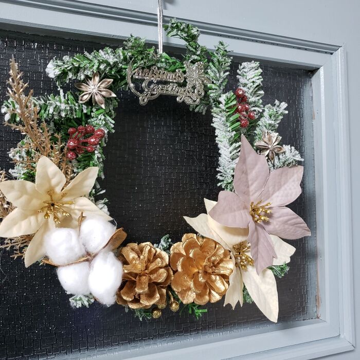 リビングに飾りつけて