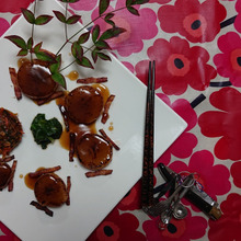 140円の葉付大根の明日はどっちだ!! ヾ(๑╹◡╹)ノ