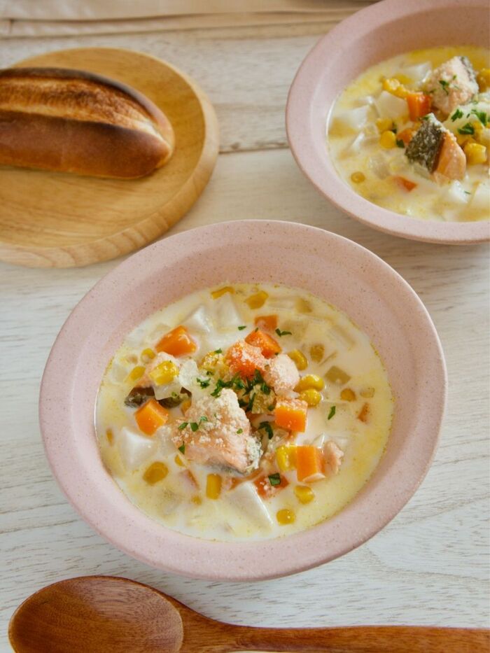 鮭入りコーンたっぷり♪具だくさんスープ