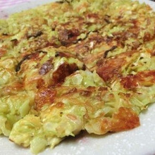 もっちり香ばしい♪ キャベツとエノキの塩昆布チーズチヂミ