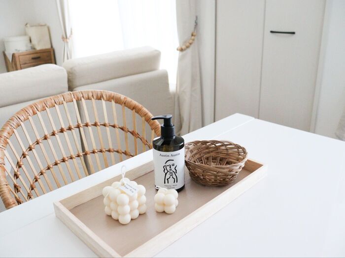 小物を置いたら旬のインテリアに