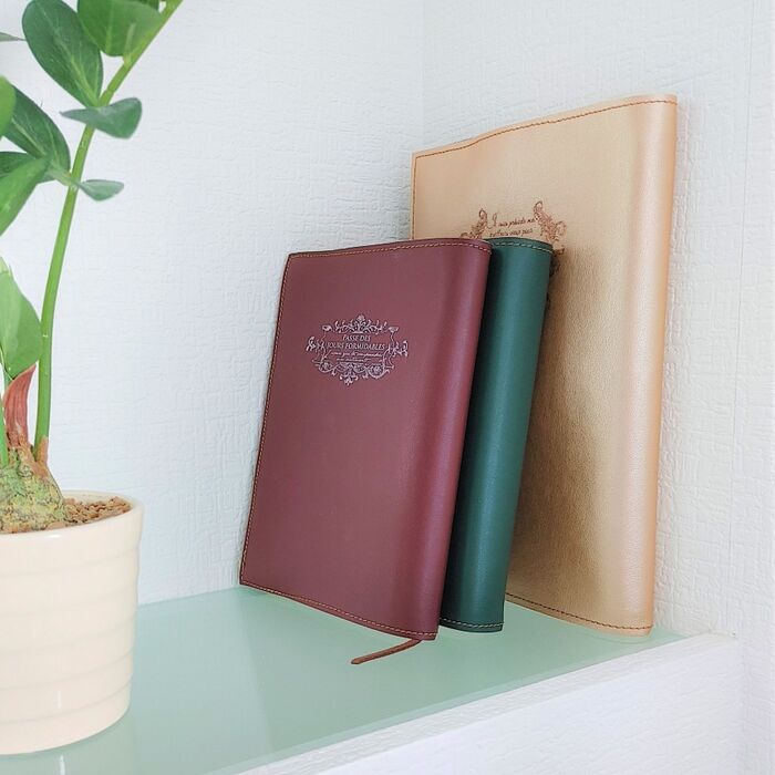 合皮ハギレで洋書風ブックカバー