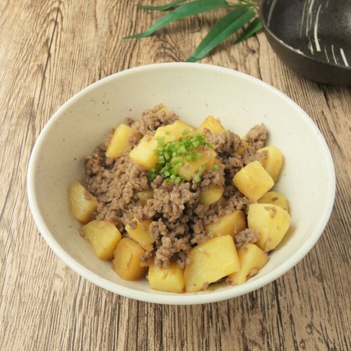 じゃが芋とひき肉のそぼろ
