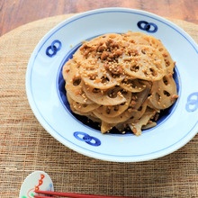 【作り置き】ひき肉と蓮根のピリ辛きんぴら