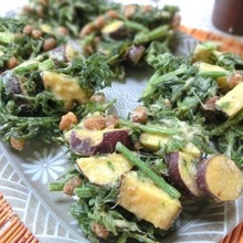 少ない油でも美味しくできる♪ さつまいもと人参葉と納豆のかき揚げ