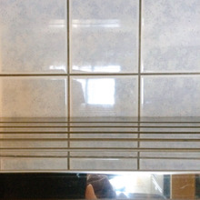 ガラスマジックリンをキッチンの棚の掃除に使ってみました。