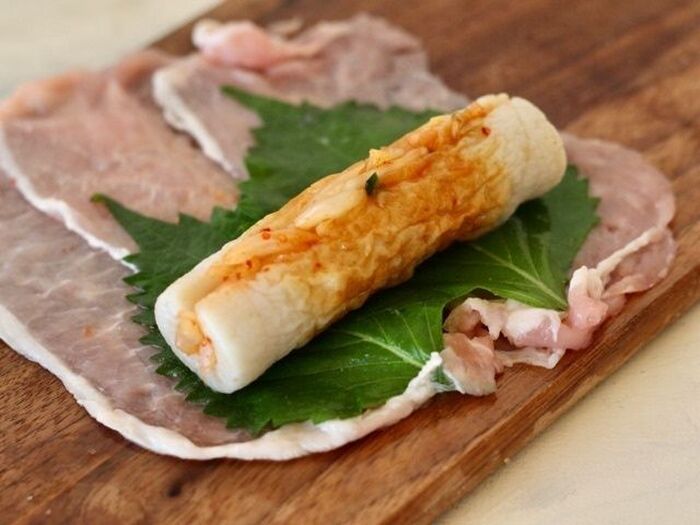 肉を巻く。