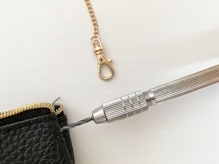 【作り方】②ポーチに穴を開けます