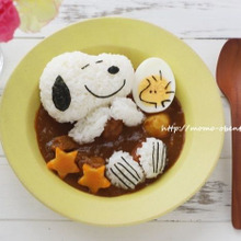 ごはんと海苔だけで出来るお手軽キャラカレー*のんびりスヌーピーのデコカレー*動画レシピあり
