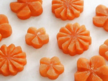 今さら聞けない?!ねじり梅の飾り切りの切り方*お料理の見栄えUPしますよ♪