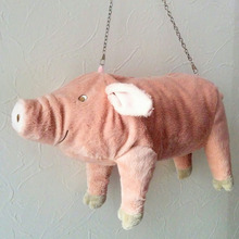 IKEA の豚ぬいぐるみをバッグにリメイク