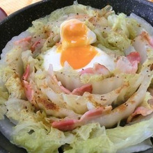 12分蒸すだけ☆ 白菜とベーコンの巣ごもりたまご