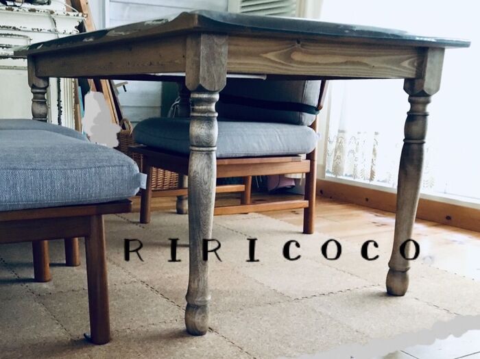 待望の【ろくろ脚ダイニングテーブル】が届きました