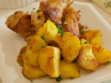 味付けは塩・胡椒だけ!カリカリが美味しい♪じゃがいも鶏手羽焼き