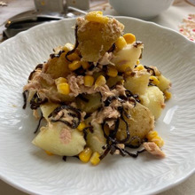 レンチンで簡単!新じゃがとコーンとツナの塩昆布和え