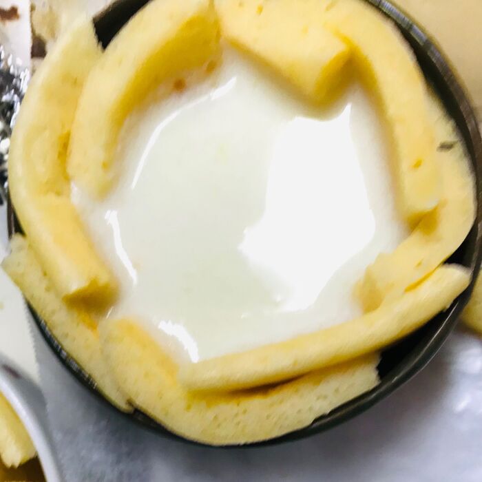 帽子の中クリームを作ります。