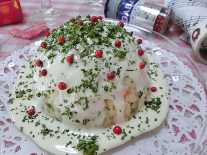 チーズソースでコーティング♪ クリスマスなポテサラ