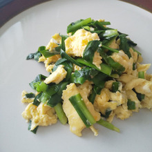 失敗しない!卵料理の定番ふわふわニラたま♫