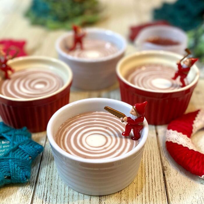 クリスマスに♪切り株みたいな レアチーズ風ミニヨーグルトケーキ