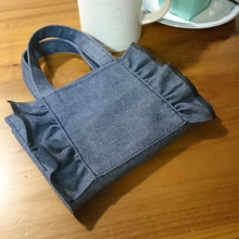 デニムのはぎれで☆フリルバッグ風ブックカバー☆