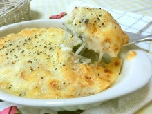 長芋ソースがヘルシー美味しい♪ 梅しそ玉ねぎのグラタン