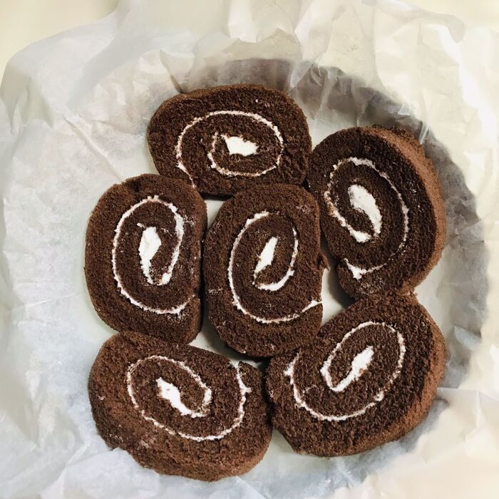 チョコロールケーキの下準備