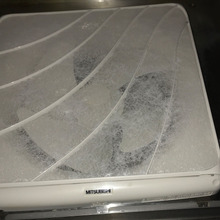 できれば換気扇掃除はこまめにすれば5分ぐらい。放置すれば半日ががりかも?