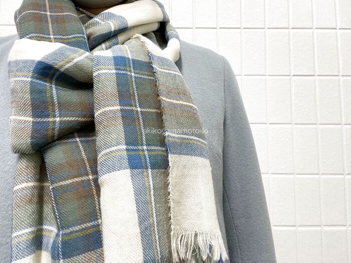 いつもの「ワンループ巻き」をひとひねり。カンタンでオシャレ見えな「ウィンディ巻き」