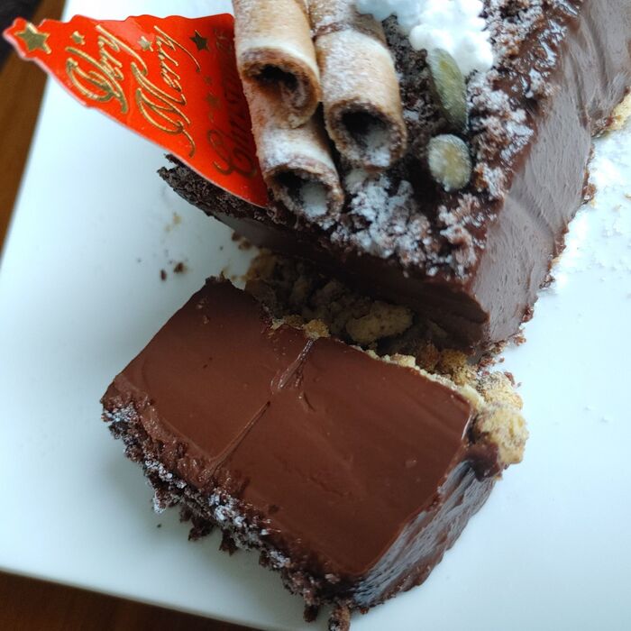 温めたナイフでカット