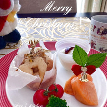 ホットケーキミックスで焼いたパンでクリスマスのプレート🎄