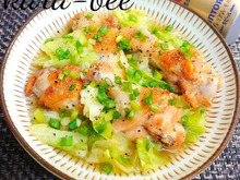 アレで簡単めちゃウマ♪手羽元とキャベツのほっこり煮込み