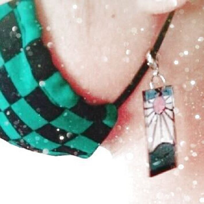 鬼滅の刃☆炭治郎くんのピアスの花札マスクチャーム☆