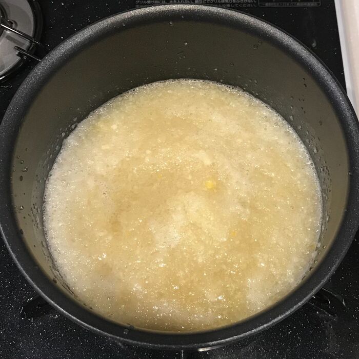おろしソースを作る。