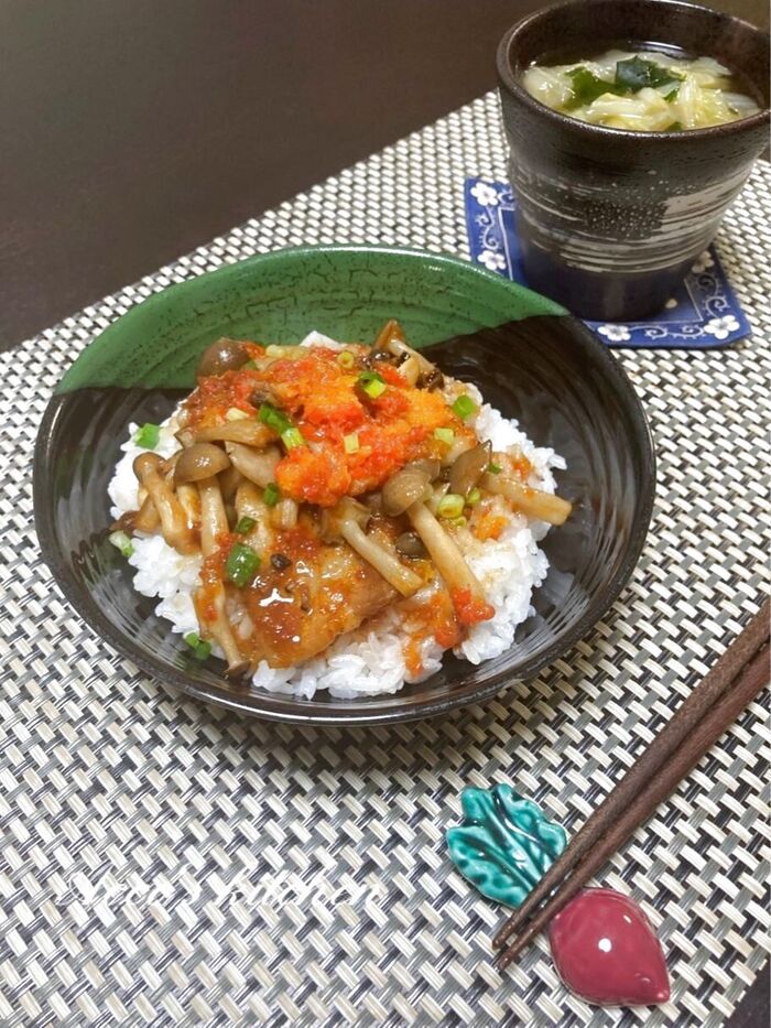 簡単!オレンジ色のおろしパプリカが美肌と元気をくれる♬豚バラ肉のタレ焼き丼