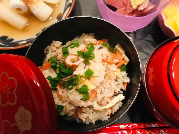 残ったお餅のアレンジ!お餅1個を入れて鯖おこわ