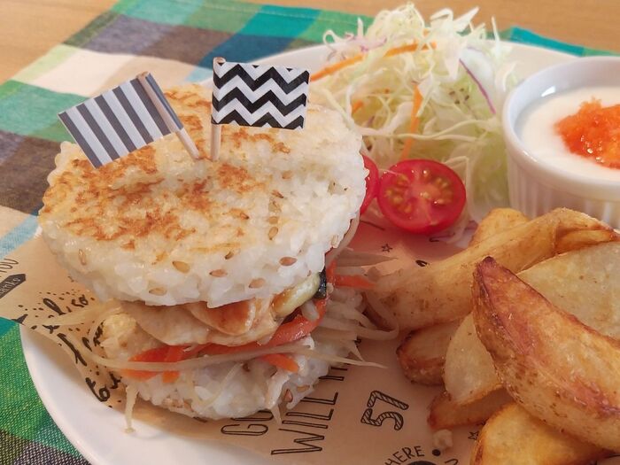 ジャガイモのすりおろし入り!簡単!ライスバーガー
