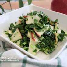 激レア野菜!ハニーケールとリンゴのサラダ