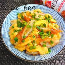 材料2つで簡単節約♪ふんわり卵とちくわのこれうま!とろみ炒め