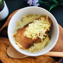 体が温まるよ元気がでるよ!オニオングラタンスープ