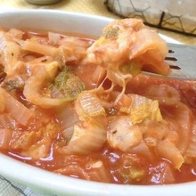 白菜たっぷり☆ チーズとろり♪ 白菜と玉ねぎのトマトジュース煮