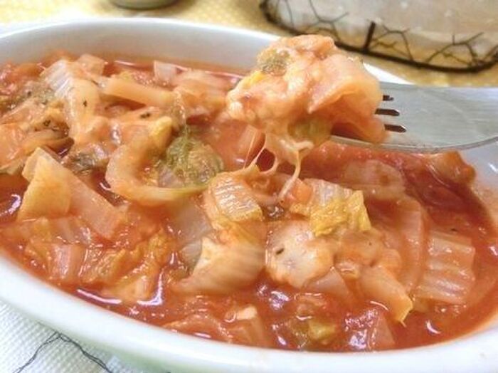 白菜たっぷり☆ チーズとろり♪ 白菜と玉ねぎのトマトジュース煮