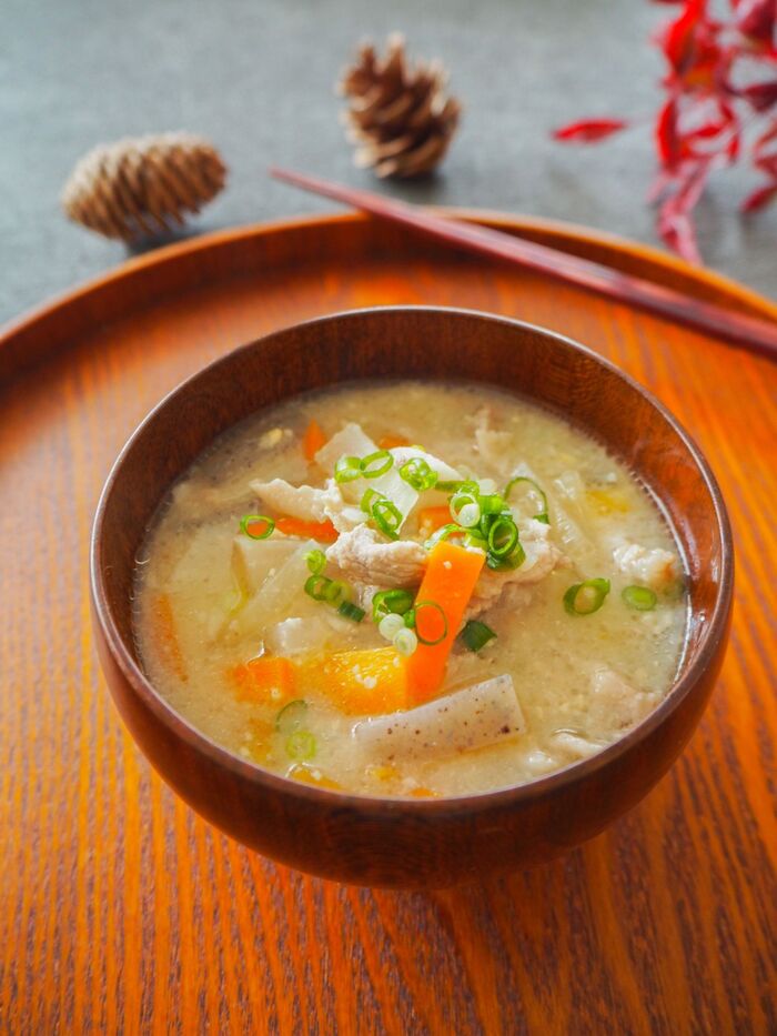 体の芯からぽっかぽか♪豚肉のかす汁