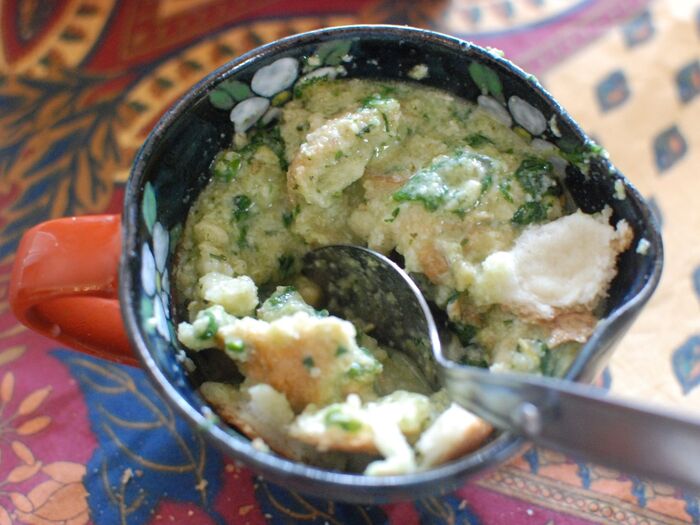 パン1枚をちぎって入れます