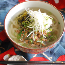 超簡単お昼ごはん☆納豆とろろ高菜漬けうどん