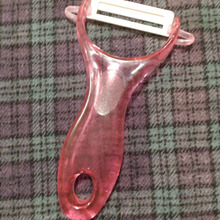 サビない❣️使い勝手良しで子供も安心お手伝いのセラミック・ピーラー