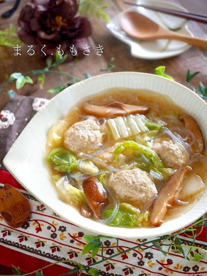 刻み生姜入り♪ふんわり柔らか~豚団子の白菜と春雨の中華スープ